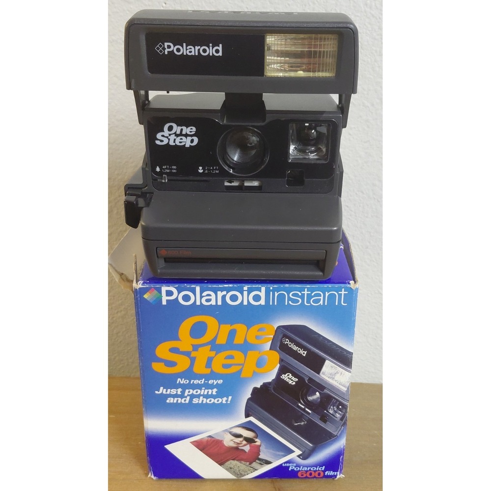 Vintage Polaroid OneStep 600 Instant Camera w/ Original Box Uses 600 Film Tested